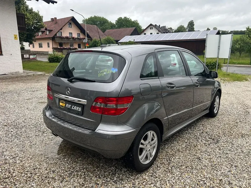 Gebraucht Mercedes B160 95 PS (69 kW) 2010 Grau Kleinwagen