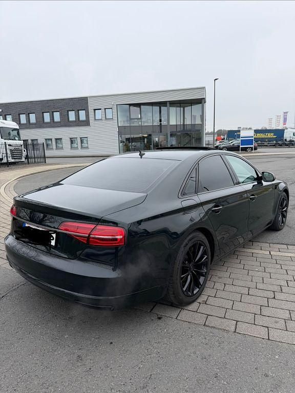 Gebraucht Audi A8 Ambiente 385 PS (283 kW) 2015 Grün Limousine