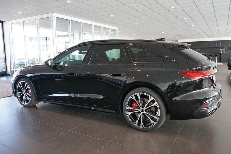 Gebraucht Audi S5 Sport 367 PS (269 kW) 2025 Schwarz Kombi