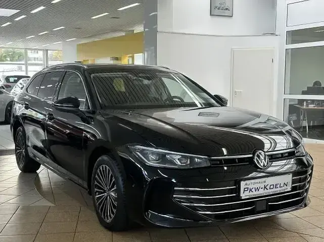 Second-hand VW Passat 150 CP (110 kW) 2025 Negru Berlinǎ