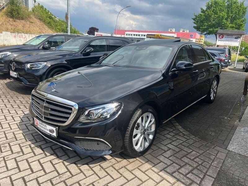 Schwarz Gebraucht 2017 Mercedes E400 Limousine | 30.999 € (Superpreis) - Bild 1/4
