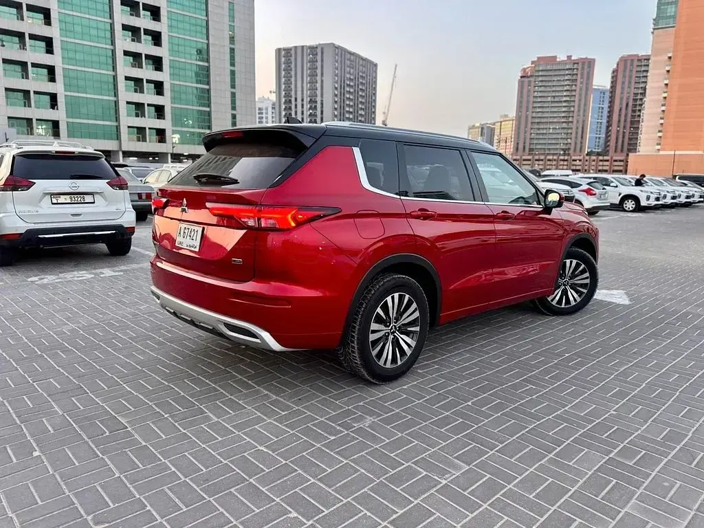 Gebraucht Mitsubishi Outlander 232 PS (170 kW) 2023 Rot SUV
