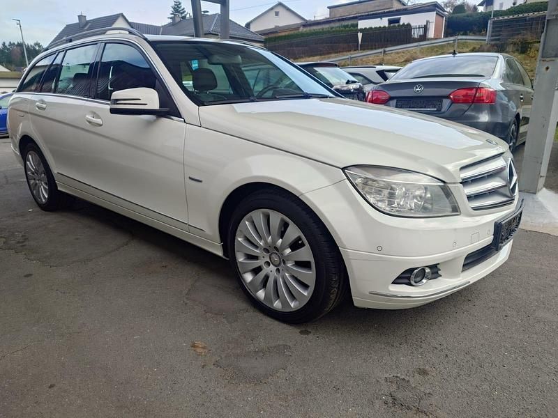 Gebraucht Mercedes C320 225 PS (165 kW) 2009 Weiß Kombi