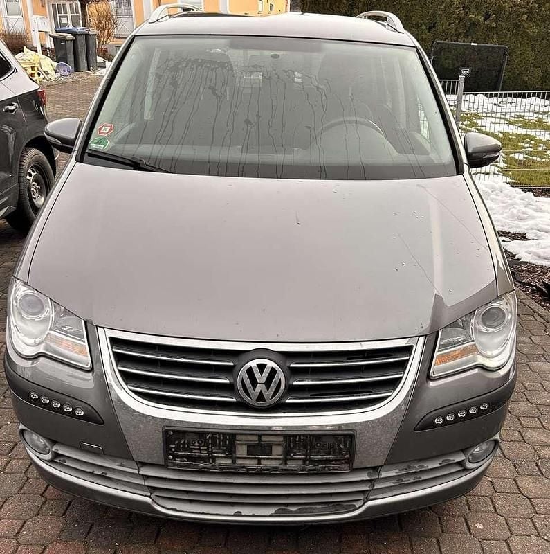 Gebraucht 2010 VW Touran Comfortline Van / Kleinbus | 6.000 € (Guter Preis) - Bild 1/4