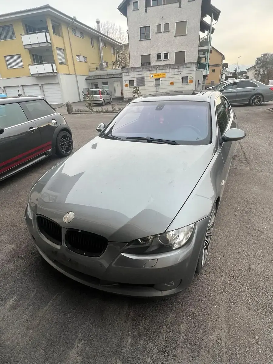 Gebraucht BMW 335 306 PS (225 kW) 2007 Grau Coupé