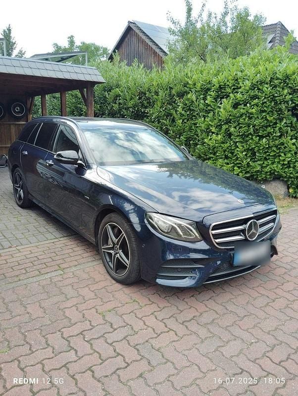 Gebraucht Mercedes E300 306 PS (225 kW) 2019 Blau Kombi
