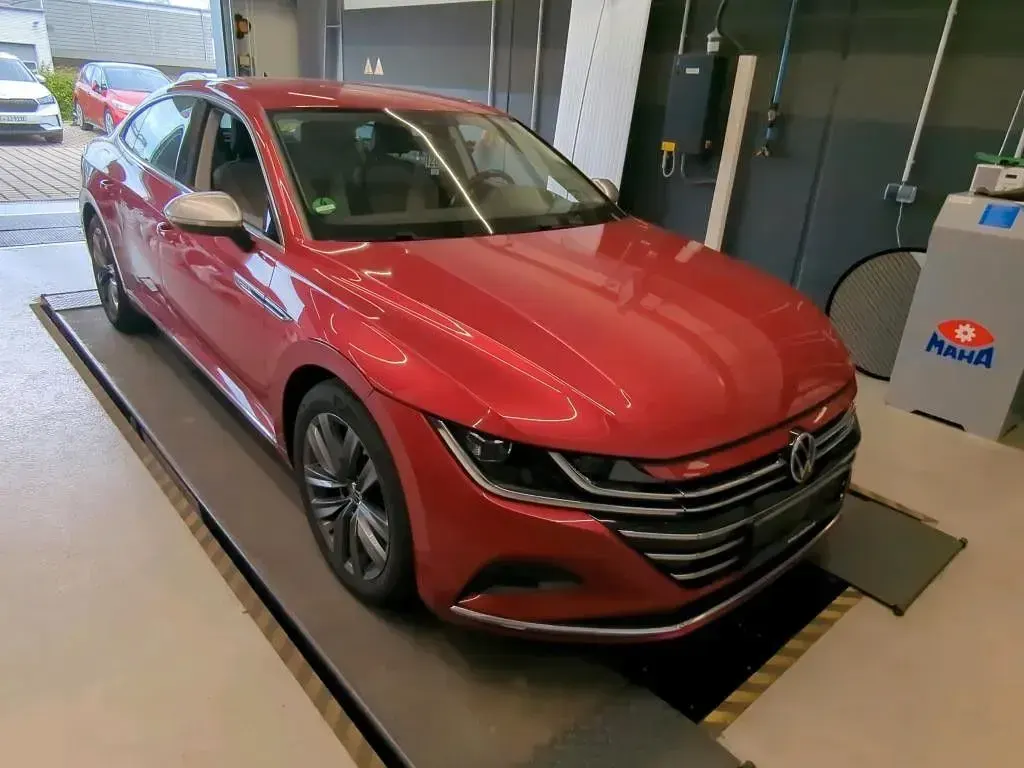 Gebraucht VW Arteon Elegance 150 PS (110 kW) 2022 Kings red metallic Limousine