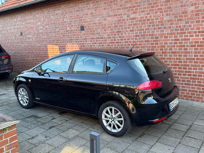 Second-hand Seat Leon Copa 105 CP (77 kW) 2011 Negru Hatchback