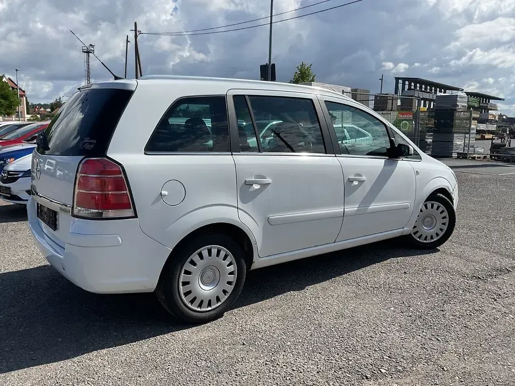 Gebraucht Opel Zafira Catch Me 120 PS (88 kW) 2007 Weiß Van / Kleinbus