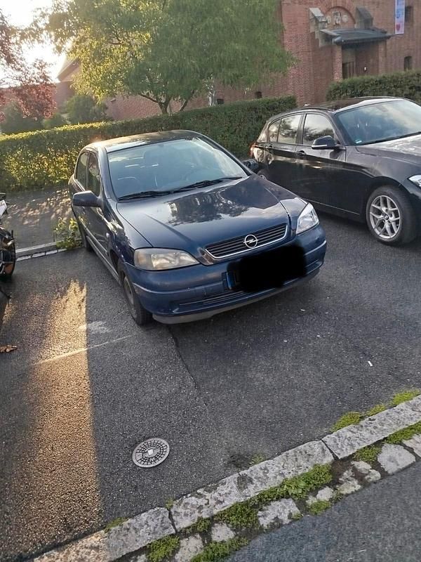 Gebraucht Opel Astra 90 PS (66 kW) 2001 Blau Limousine