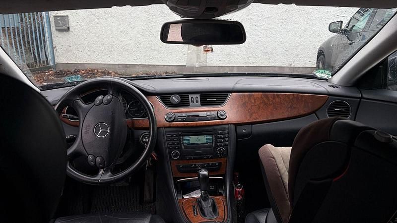 Gebraucht Mercedes CLS320 224 PS (164 kW) 2007 Schwarz Coupé