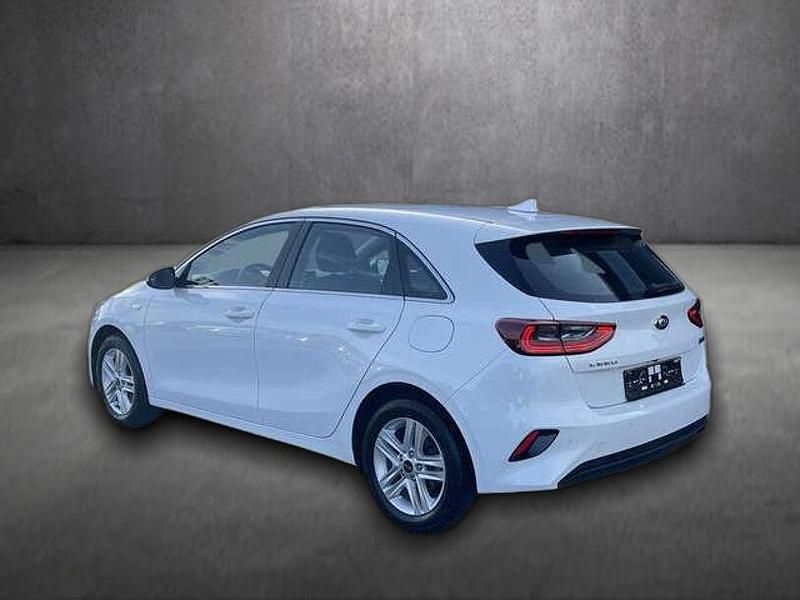 Gebraucht Kia Ceed Vision 136 PS (100 kW) 2021 Weiß (metallic) Kleinwagen