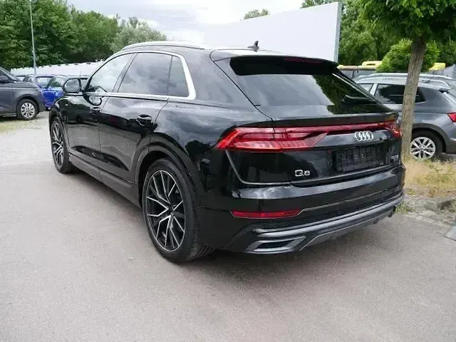 Gebraucht Audi Q8 S-Line 286 PS (210 kW) 2022 Andere SUV