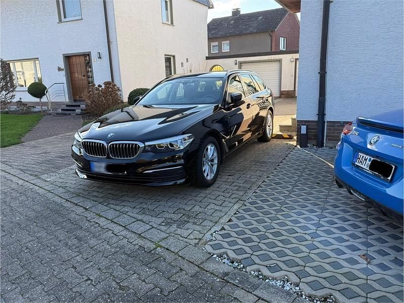 Gebraucht BMW 520 190 PS (139 kW) 2018 Schwarz Kombi