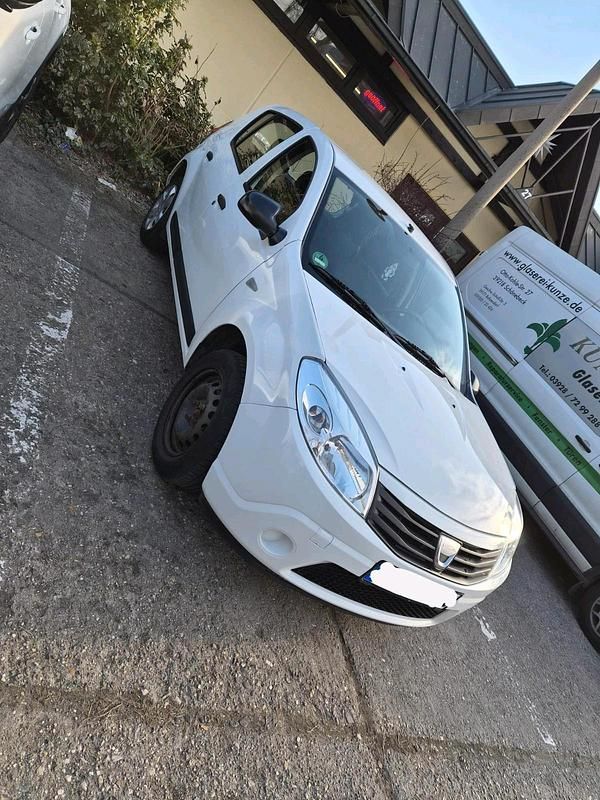 Gebraucht Dacia Sandero 75 PS (55 kW) 2008 Weiß Kleinwagen