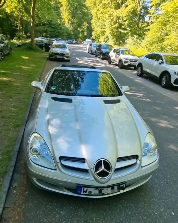 Silber Gebraucht 2004 Mercedes SLK200 Cabrio | 11.299 € (Fairer Preis) - Bild 1/4