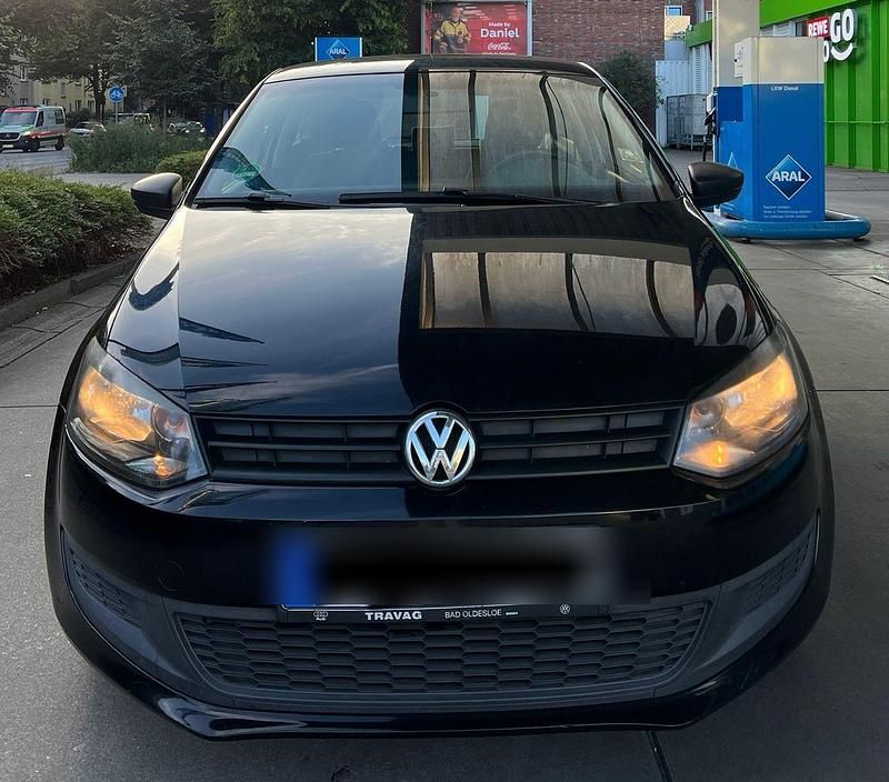 Schwarz Gebraucht 2011 VW Polo Limousine | 3.590 € (Guter Preis) - Bild 1/4