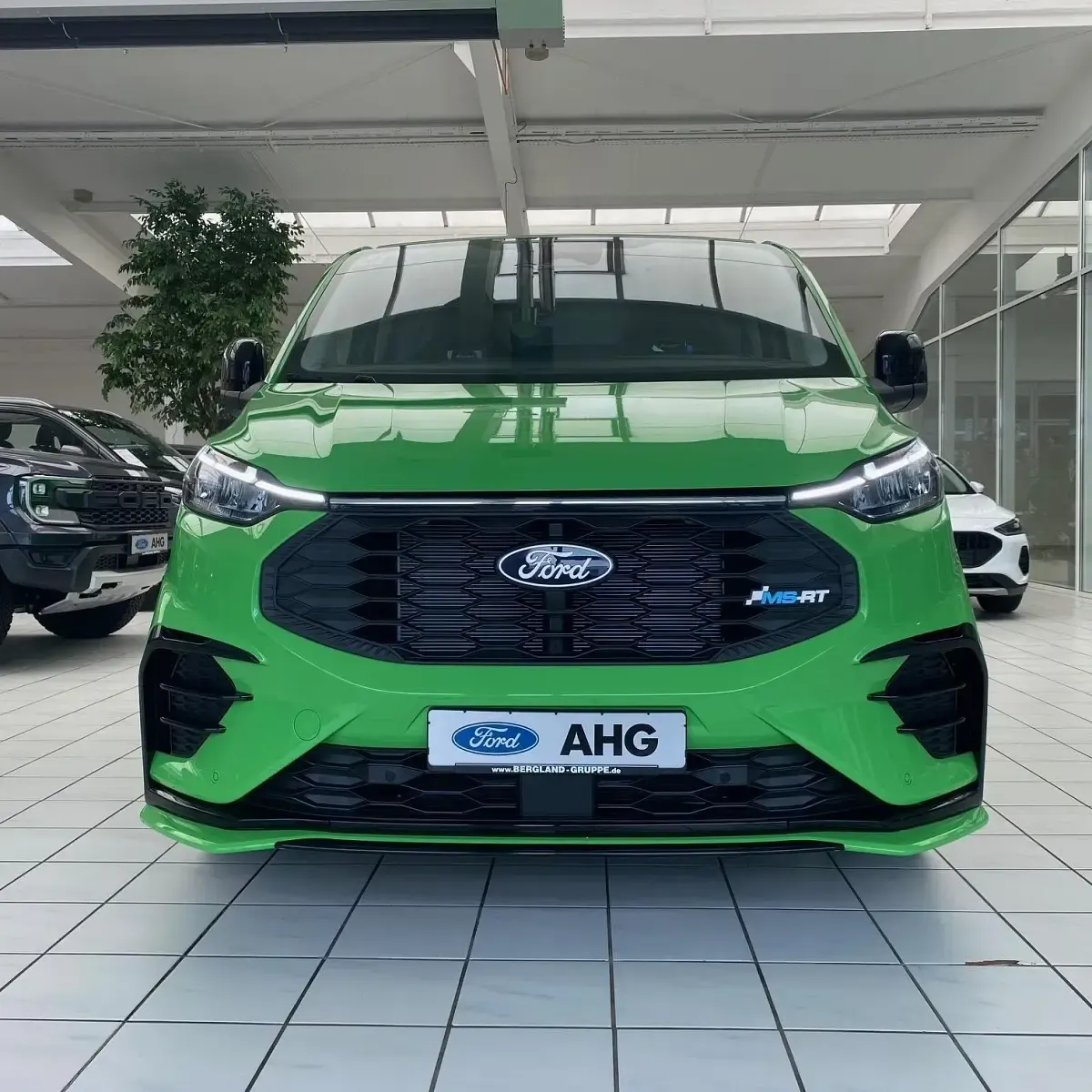 Neu Ford Transit Custom 170 PS (125 kW) 2025 Yellow green  (pstrp) grün Van