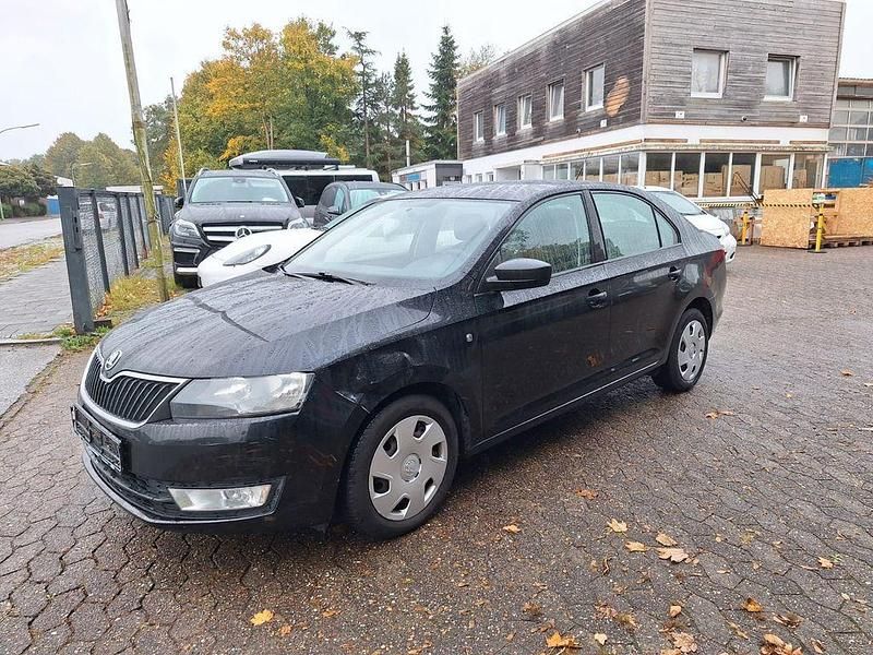 Schwarz Gebraucht 2014 Skoda Rapid Active Limousine | 4.990 € (Guter Preis) - Bild 1/4