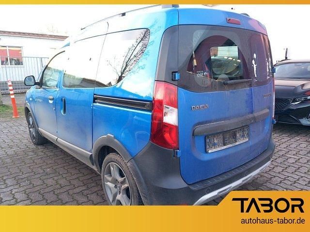Gebraucht Dacia Dokker Stepway 102 PS (75 kW) 2019 Blau metallic Van / Kleinbus