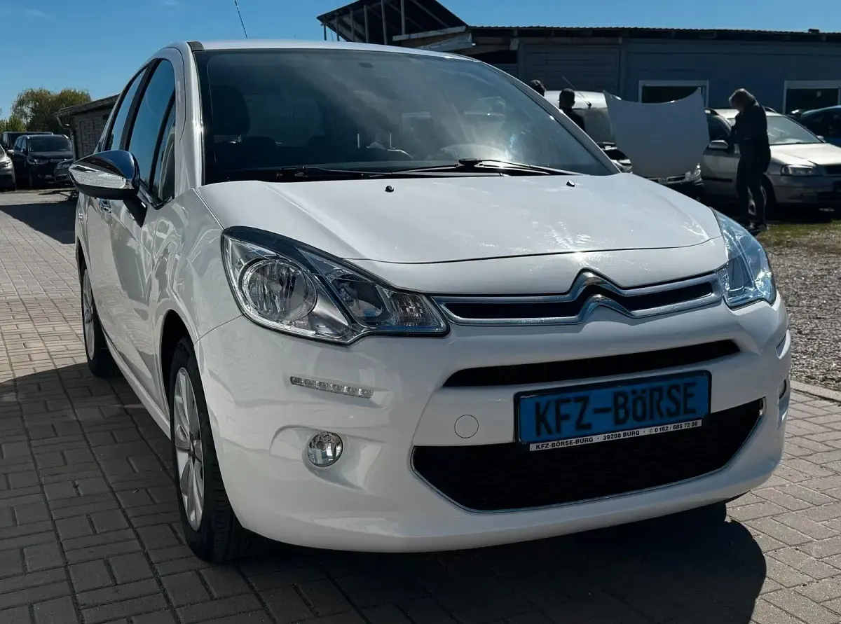 Gebraucht Citroën C3 SELECTION 68 PS (50 kW) 2013 Weiß Kleinwagen