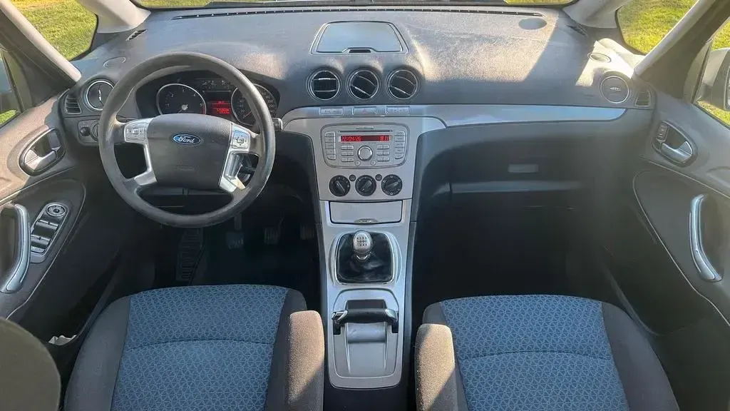 Second-hand Ford Galaxy 116 CP (85 kW) 2009 Gri Monovolum