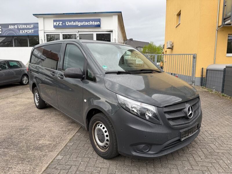 Schwarz Gebraucht 2019 Mercedes Vito Van / Kleinbus | 22.999 € (Guter Preis) - Bild 1/4