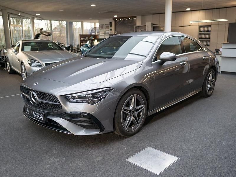 Gebraucht Mercedes CLA200 AMG line 163 PS (119 kW) 2024 Grau Coupé