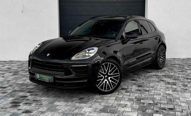Schwarz Gebraucht 2021 Porsche Macan Chrono SUV | 61.990 € (Fairer Preis) - Bild 1/4