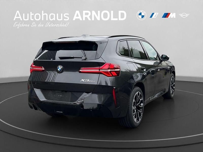 Neu BMW X3 M Sport 197 PS (144 kW) 2026 Sophistograu brillanteffekt SUV