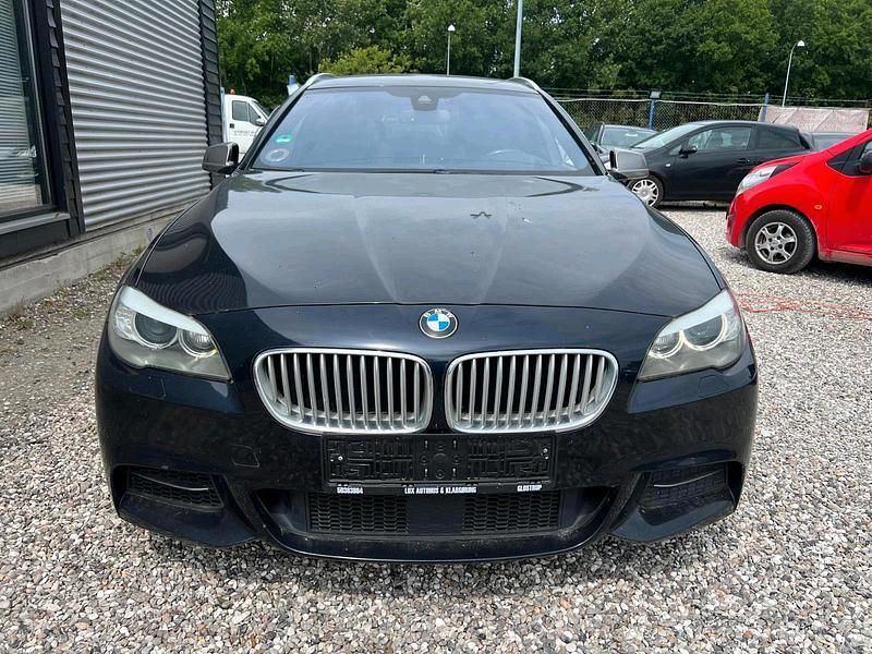 Blau Gebraucht 2013 BMW 550 Comfort Edition Kombi | 11.999 € (Guter Preis) - Bild 1/4