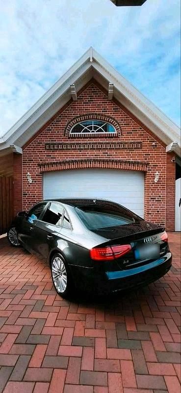 Gebraucht Audi A4 170 PS (125 kW) 2014 Schwarz Limousine