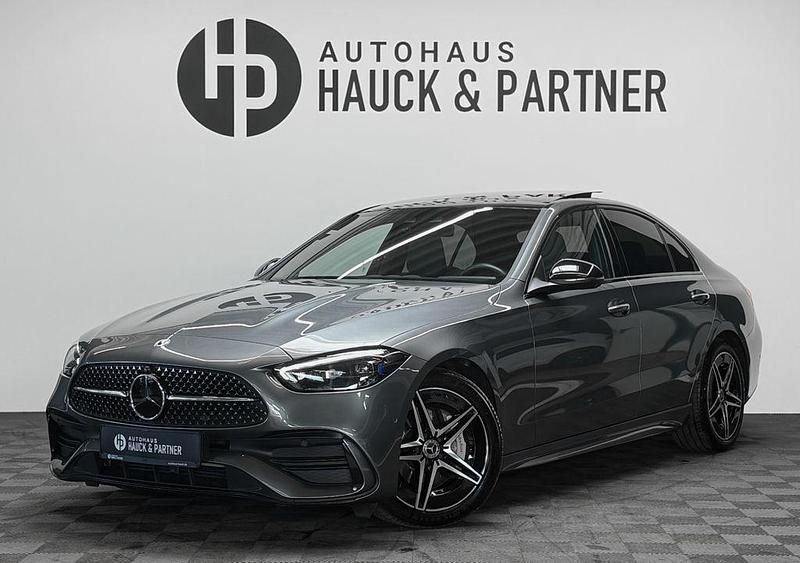 Grau Gebraucht 2022 Mercedes C300 AMG Limousine | 43.990 € (Etwas zu teuer) - Bild 1/4