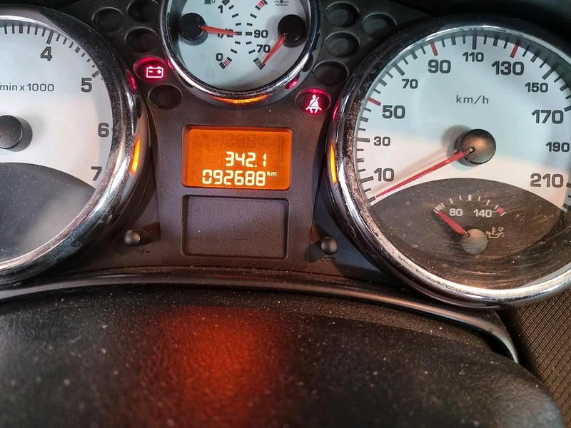 Silber Gebraucht 2007 Peugeot 207 Kleinwagen | 3.300 € (Fairer Preis) - Bild 1/4