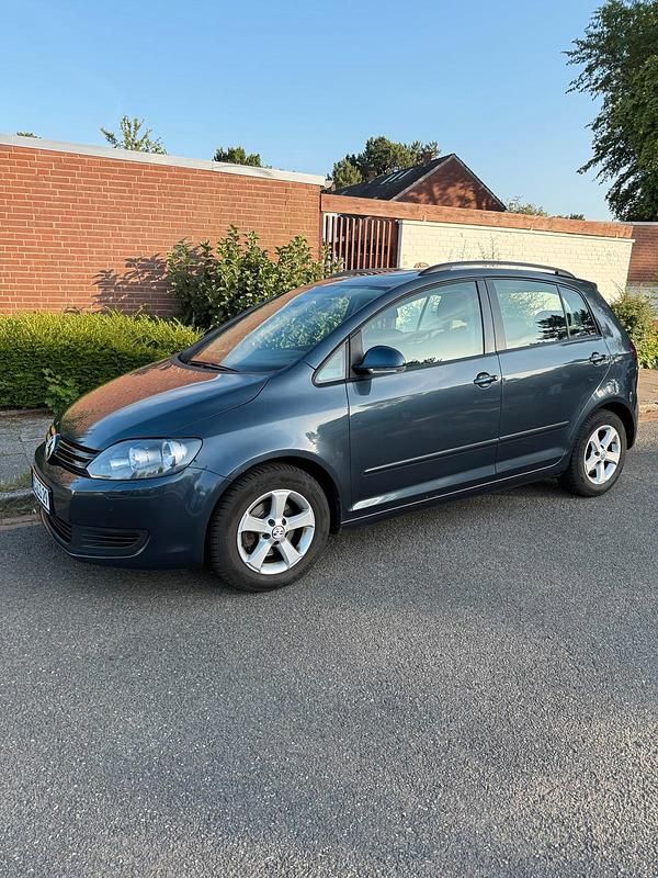 Blau Gebraucht 2010 VW Golf VI Limousine | 3.950 € (Fairer Preis) - Bild 1/4