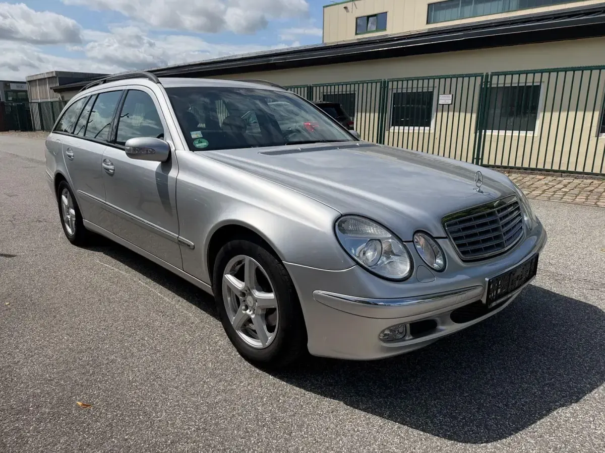 Gebraucht Mercedes E200 Elegance 163 PS (119 kW) 2004 Silber Kombi