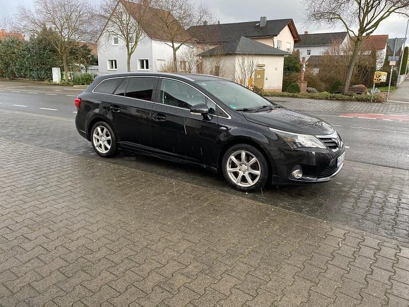 Schwarz Gebraucht 2012 Toyota Avensis Kombi | 5.950 € (Fairer Preis) - Bild 1/4