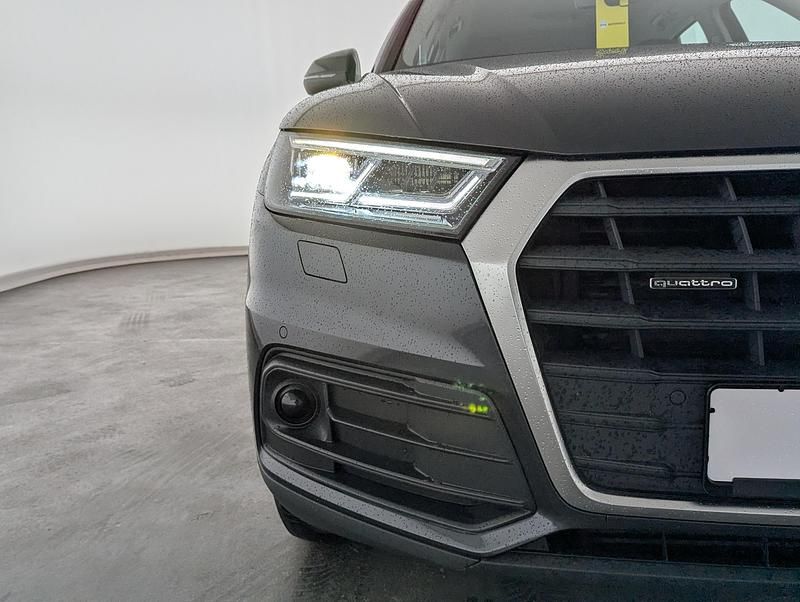 Używany Audi Q5 Advanced 252 KM (185 kW) 2018 Szary SUV