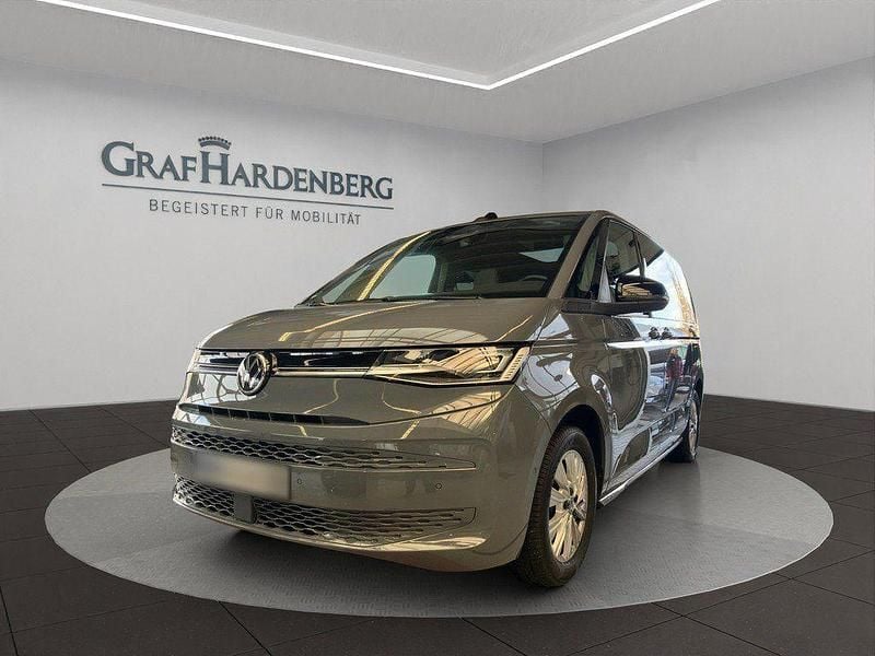 Grau Gebraucht 2022 VW Multivan Life Van | 39.930 € (Guter Preis) - Bild 1/4