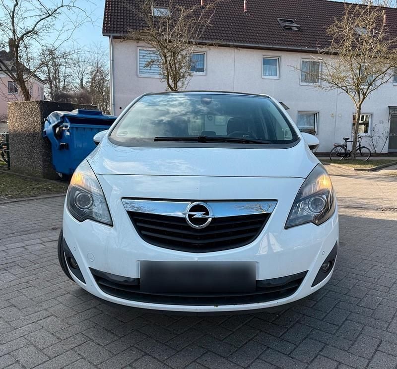 Gebraucht Opel Meriva 101 PS (74 kW) 2012 Weiß Van / Kleinbus