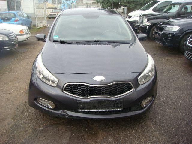 Second-hand Kia ProCeed 128 CP (94 kW) 2014 Gri Hatchback