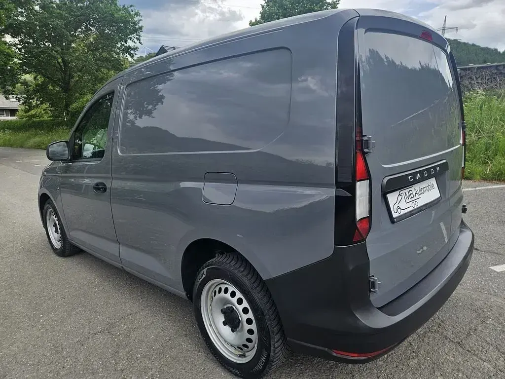 Gebraucht VW Caddy 75 PS (55 kW) 2022 Grau Van / Kleinbus