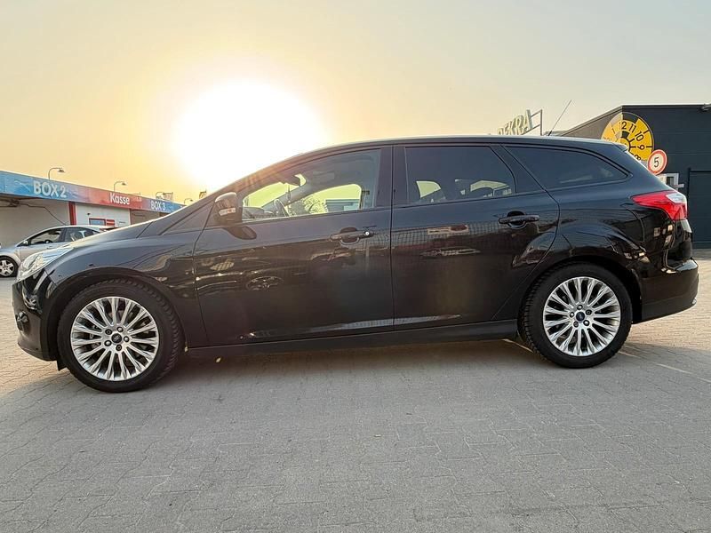 Gebraucht Ford Focus 150 PS (110 kW) 2013 Schwarz Kombi