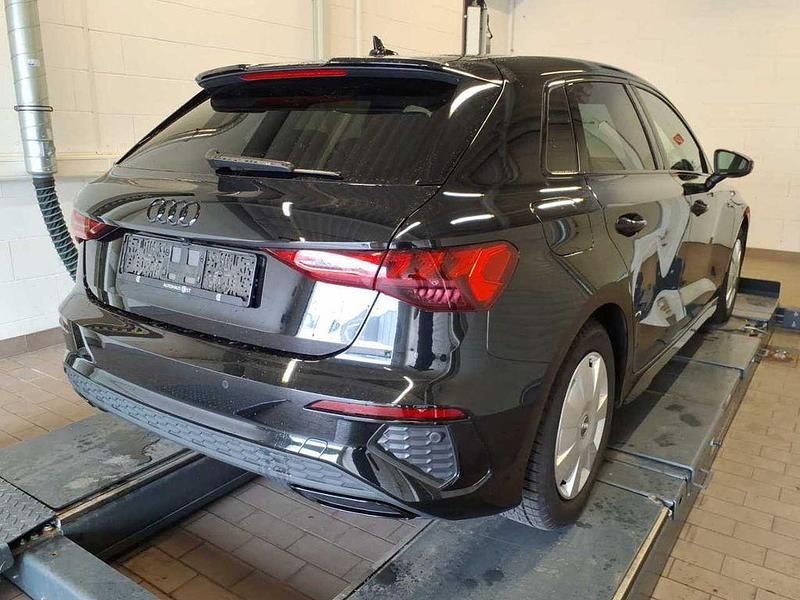 Gebraucht Audi A3 S-Line 150 PS (110 kW) 2023 Mythosschwarz metallic (metallic) Limousine