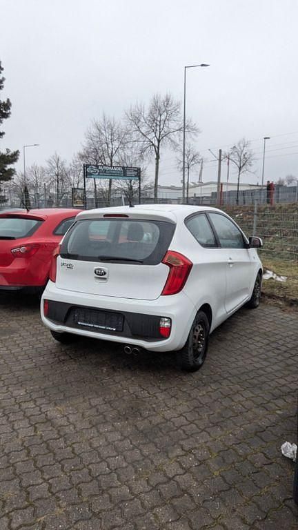 Gebraucht Kia Picanto Attract 69 PS (50 kW) 2013 Weiß Kleinwagen