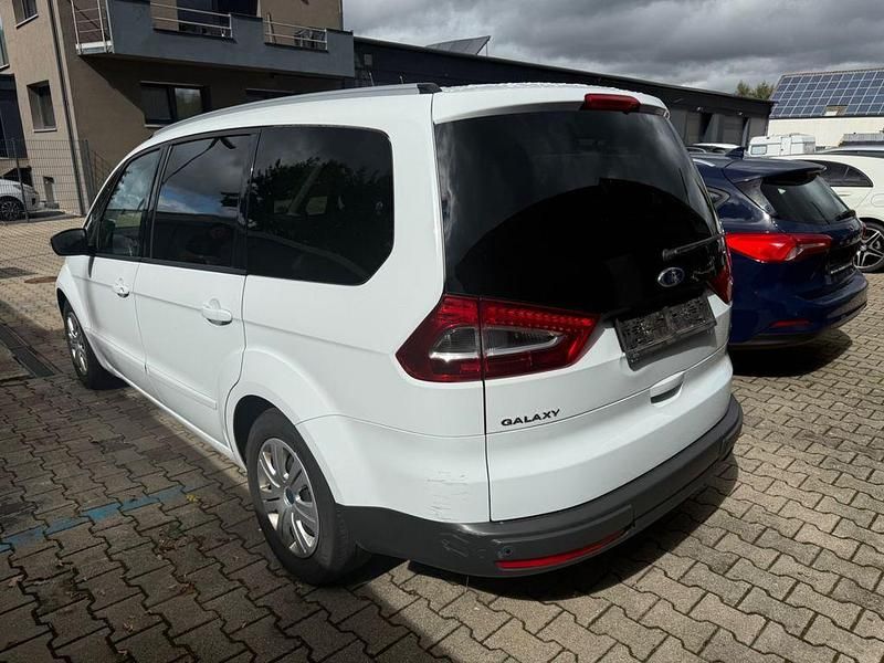 Gebraucht Ford Galaxy Trend 160 PS (117 kW) 2012 Weiß Van / Kleinbus