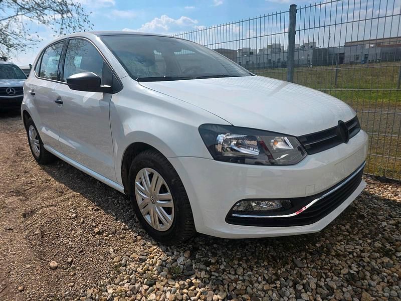 Gebraucht VW Polo 60 PS (44 kW) 2018 Weiß Kleinwagen