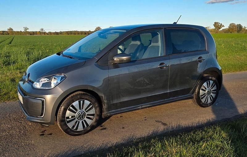 Grau Gebraucht 2022 VW e-up! Style Kleinwagen | 16.000 € (Fairer Preis) - Bild 1/4