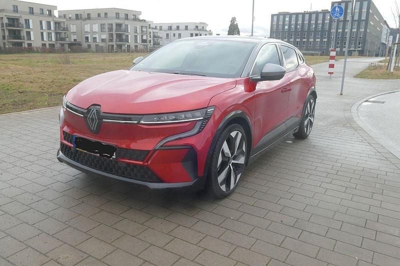 Gebraucht Renault Megane E-Tech Komfort 160 kW (218 PS) 2022 Rot Limousine