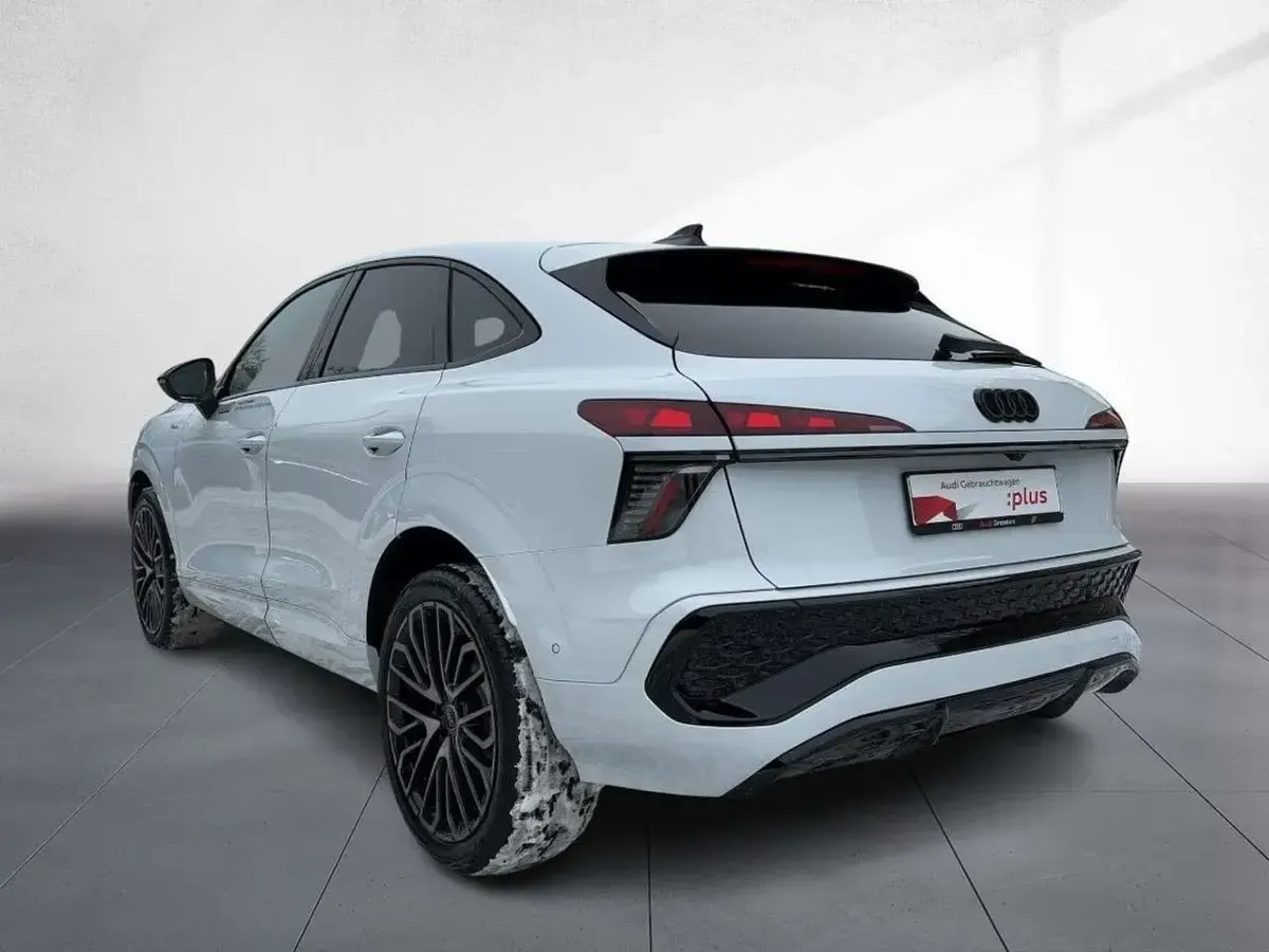 Gebraucht Audi Q3 150 PS (110 kW) 2026 Gletscherweiß metallic SUV